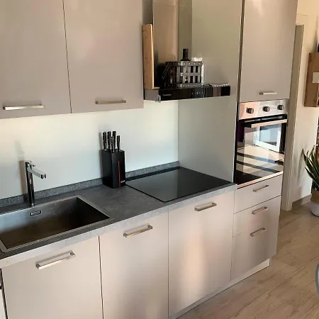 Apartmán Charme And Relax With Garden And Swimming Pool