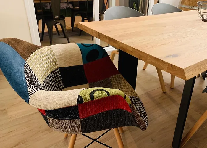 Апартаменты Charme And Relax With Garden And Swimming Pool Дезенцано-дель-Гарда