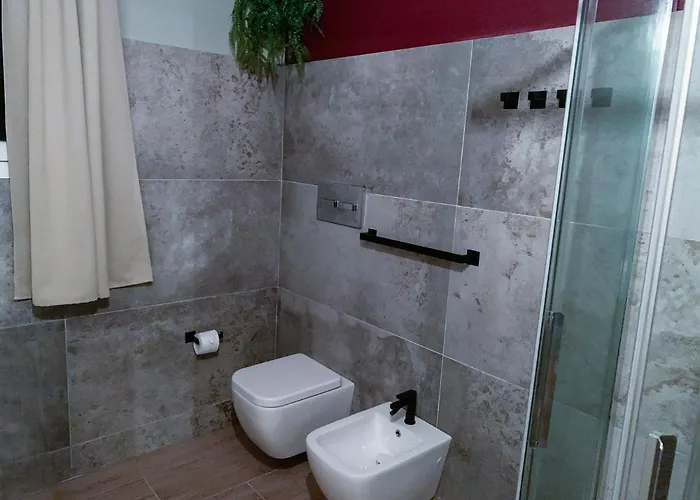 Charme And Relax With Garden And Swimming Pool * Дезенцано-дель-Гарда