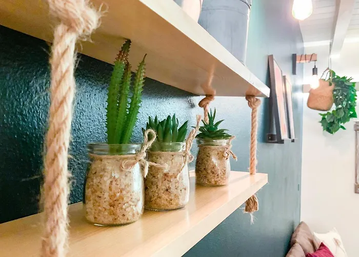 Charme And Relax With Garden And Swimming Pool Апартаменты